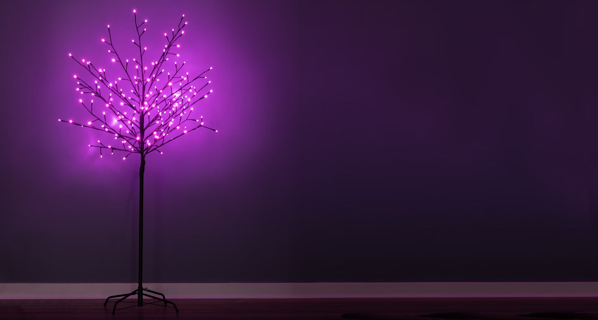 How to Decorate a Halloween Tree